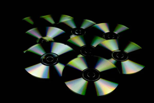 Renkli Işık Yansımaları Ile Siyah Arkaplanda Izole Edilmiş Dvd — Stok fotoğraf