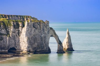Etretat, Normandiya, Fransa 'daki kayalıkların manzarası