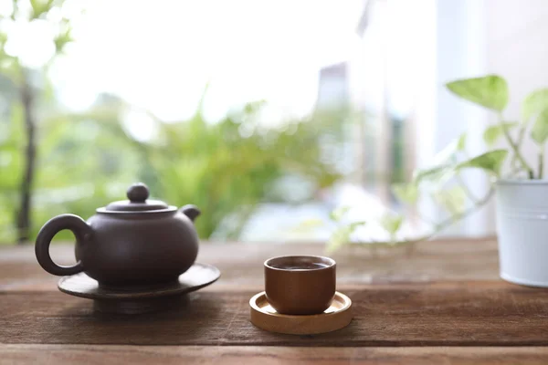 Brown Earthenware Teapot Tea Cup Books — Stock Photo, Image