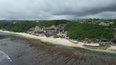 Bali, Endonezya - 11 Kasım 2022: Bali 'nin Turistik Çekim ve Yerleşkeleri
