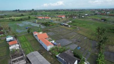 Bali, Endonezya - 11 Kasım 2022: Bali 'nin Turistik Çekim ve Yerleşkeleri