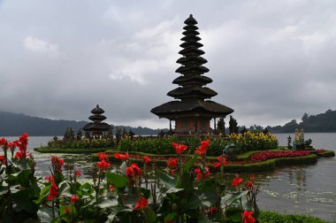 Bali, Endonezya - 11 Kasım 2022: Bali 'nin Turistik Çekim ve Yerleşkeleri