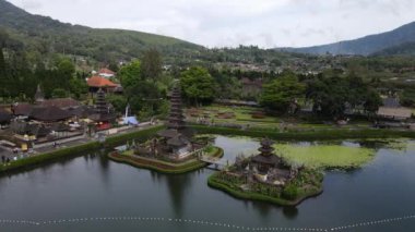 Bali, Endonezya - 11 Kasım 2022: Bali 'nin Turistik Çekim ve Yerleşkeleri