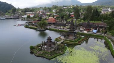 Bali, Endonezya - 11 Kasım 2022: Bali 'nin Turistik Çekim ve Yerleşkeleri