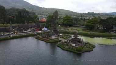 Bali, Endonezya - 11 Kasım 2022: Bali 'nin Turistik Çekim ve Yerleşkeleri