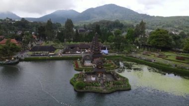 Bali, Endonezya - 11 Kasım 2022: Bali 'nin Turistik Çekim ve Yerleşkeleri