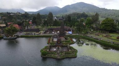 Bali, Endonezya - 11 Kasım 2022: Bali 'nin Turistik Çekim ve Yerleşkeleri