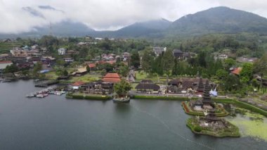 Bali, Endonezya - 11 Kasım 2022: Bali 'nin Turistik Çekim ve Yerleşkeleri