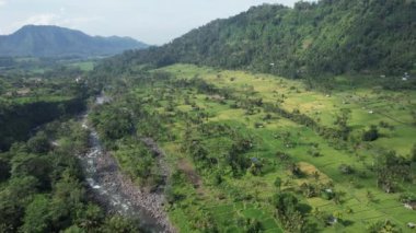 Bali, Endonezya - 11 Kasım 2022: Bali 'nin Turistik Çekim ve Yerleşkeleri