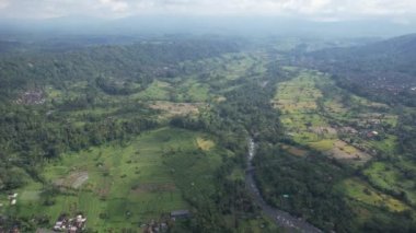 Bali, Endonezya - 11 Kasım 2022: Bali 'nin Turistik Çekim ve Yerleşkeleri