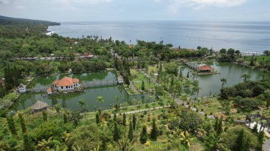 Bali, Endonezya - 11 Kasım 2022: Bali 'nin Turistik Çekim ve Yerleşkeleri