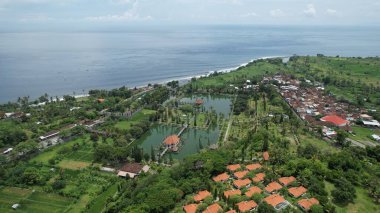 Bali, Endonezya - 11 Kasım 2022: Bali 'nin Turistik Çekim ve Yerleşkeleri