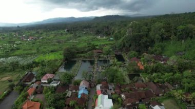 Bali, Endonezya - 11 Kasım 2022: Bali 'nin Turistik Çekim ve Yerleşkeleri