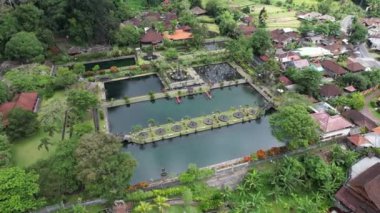 Bali, Endonezya - 11 Kasım 2022: Bali 'nin Turistik Çekim ve Yerleşkeleri