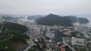 Ha Long Körfezi, Vietnam - 26 Kasım 2022: 