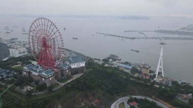 Ha Long Körfezi, Vietnam - 26 Kasım 2022: 