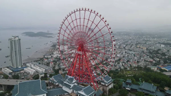 Ha Long Körfezi, Vietnam - 26 Kasım 2022: 