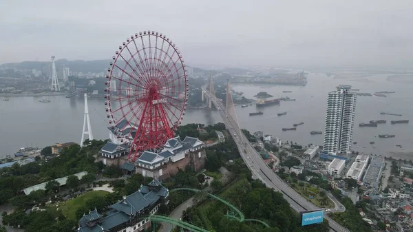 Ha Long Körfezi, Vietnam - 26 Kasım 2022: 