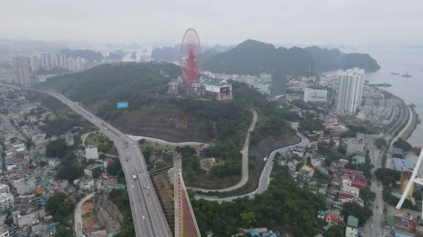 Ha Long Körfezi, Vietnam - 26 Kasım 2022: 