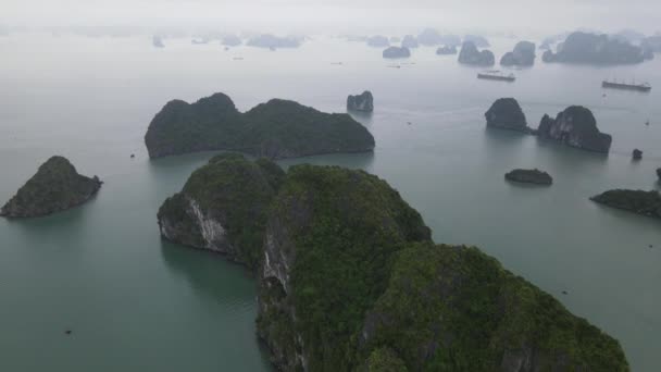越南下龙湾 2022年11月26日 下龙湾鸟瞰 — 图库视频影像