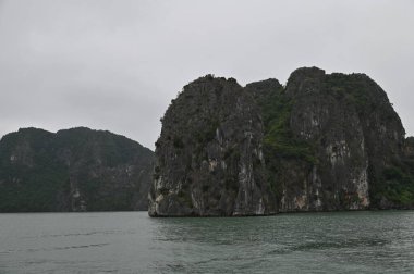 Ha Long Körfezi, Vietnam - 26 Kasım 2022: 