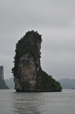 Ha Long Körfezi, Vietnam - 26 Kasım 2022: 
