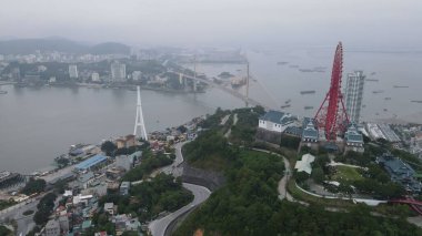 Ha Long Körfezi, Vietnam - 26 Kasım 2022: 