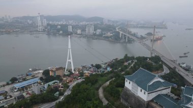 Ha Long Körfezi, Vietnam - 26 Kasım 2022: 