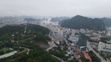 Ha Long Körfezi, Vietnam - 26 Kasım 2022: 