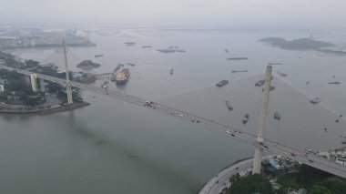 Ha Long Körfezi, Vietnam - 26 Kasım 2022: 