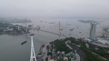 Ha Long Körfezi, Vietnam - 26 Kasım 2022: 