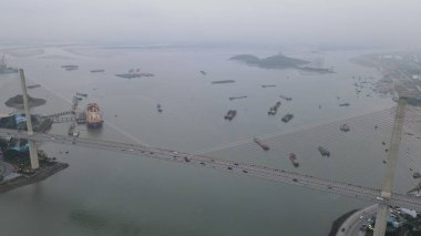 Ha Long Körfezi, Vietnam - 26 Kasım 2022: 