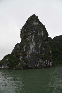 Ha Long Körfezi, Vietnam - 26 Kasım 2022: 