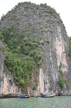 Ha Long Körfezi, Vietnam - 26 Kasım 2022: 