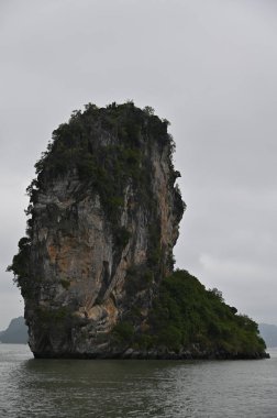 Ha Long Körfezi, Vietnam - 26 Kasım 2022: 