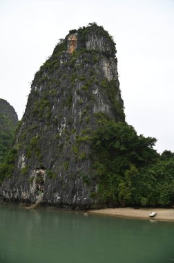 Ha Long Körfezi, Vietnam - 26 Kasım 2022: 