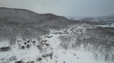 Niseko, Japonya - 15 Aralık 2022: Niseko Hokkaido Kış Sezonu