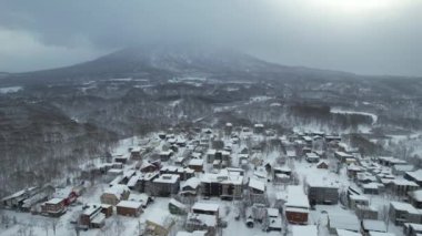 Niseko, Japonya - 15 Aralık 2022: Niseko Hokkaido Kış Sezonu