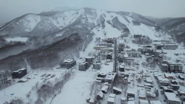 Niseko, Japonya - 15 Aralık 2022: Niseko Hokkaido Kış Sezonu