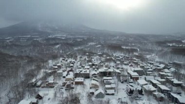 Niseko, Japonya - 15 Aralık 2022: Niseko Hokkaido Kış Sezonu