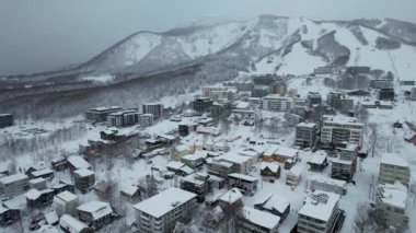 Niseko, Japonya - 15 Aralık 2022: Niseko Hokkaido Kış Sezonu