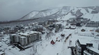 Niseko, Japonya - 15 Aralık 2022: Niseko Hokkaido Kış Sezonu