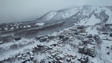 Niseko, Japonya - 15 Aralık 2022: Niseko Hokkaido Kış Sezonu