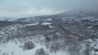 Niseko, Japonya - 15 Aralık 2022: Niseko Hokkaido Kış Sezonu