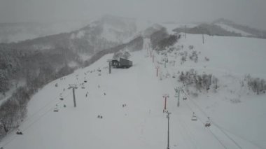 Niseko, Japonya - 15 Aralık 2022: Niseko Hokkaido Kış Sezonu