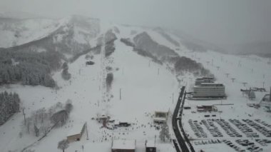 Niseko, Japonya - 15 Aralık 2022: Niseko Hokkaido Kış Sezonu