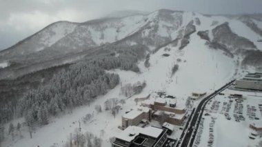 Niseko, Japonya - 15 Aralık 2022: Niseko Hokkaido Kış Sezonu