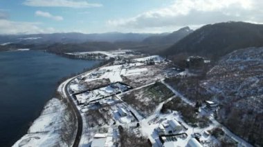 Hokkaido, Japonya - 15 Aralık 2022: Toya Gölü Kış Mevsimi