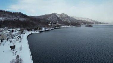 Hokkaido, Japonya - 15 Aralık 2022: Toya Gölü Kış Mevsimi