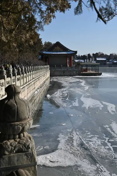 Pekin, Çin - 19 Aralık 2023: Kışın Pekin Sahnesi